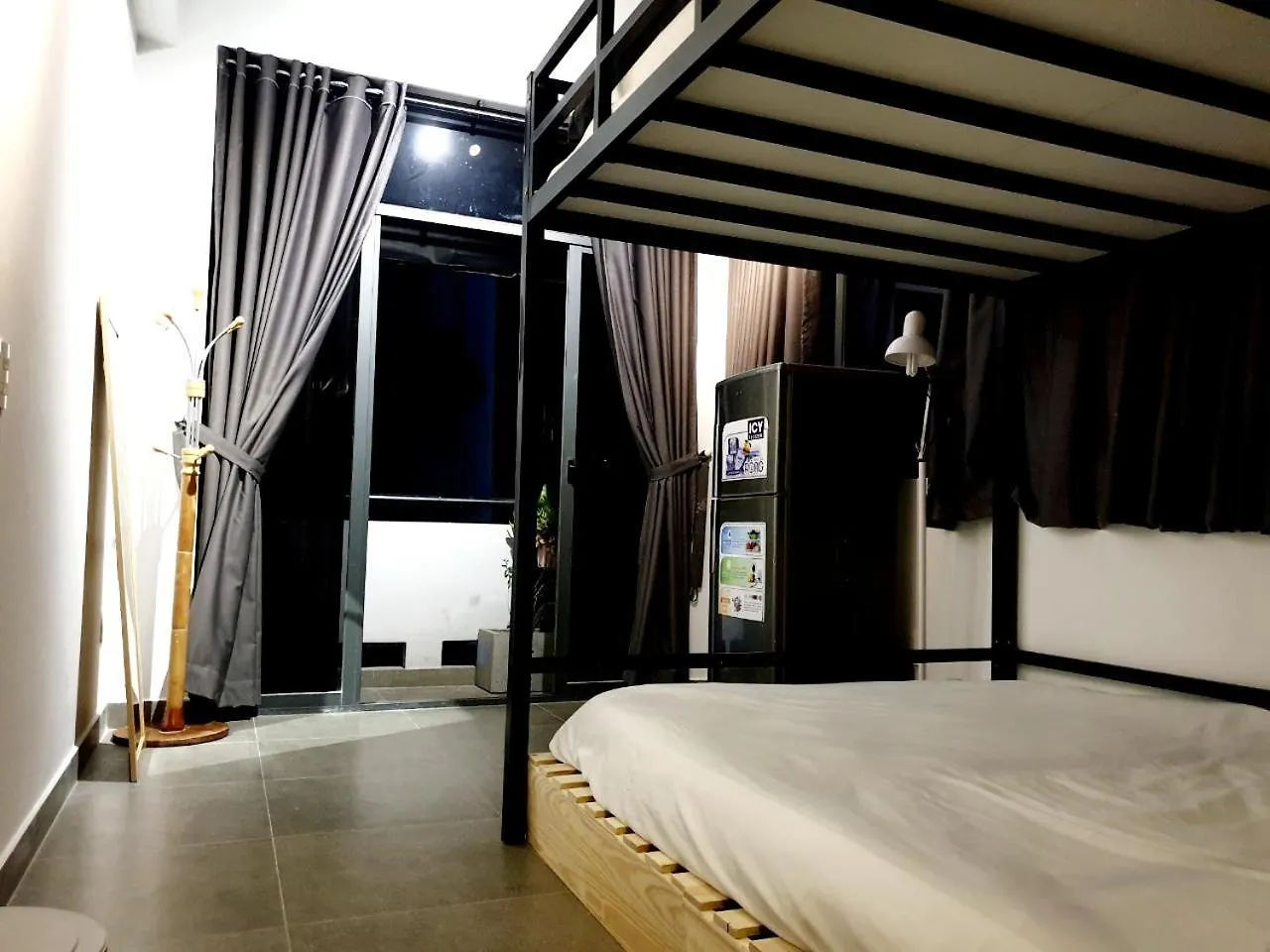 Homestay Zvillage Ncc - Modern Townhouse In District 1 Ho Chi Minh City