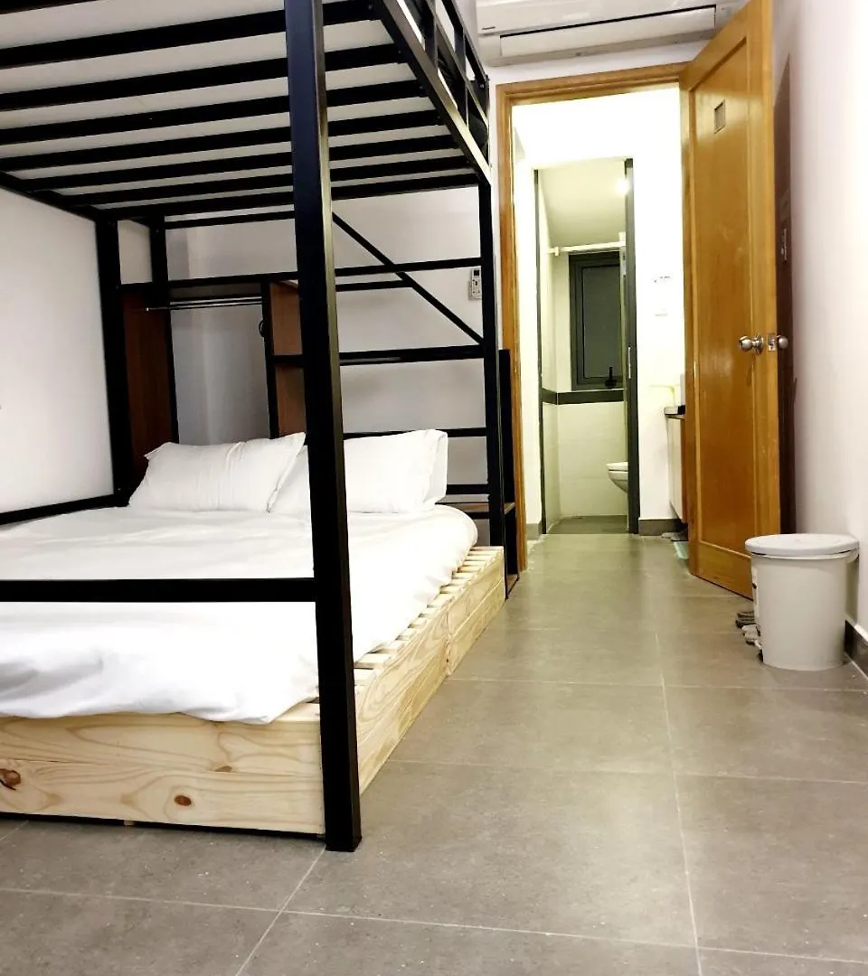 Homestay Zvillage Ncc - Modern Townhouse In District 1 Ho Chi Minh City Vietnam